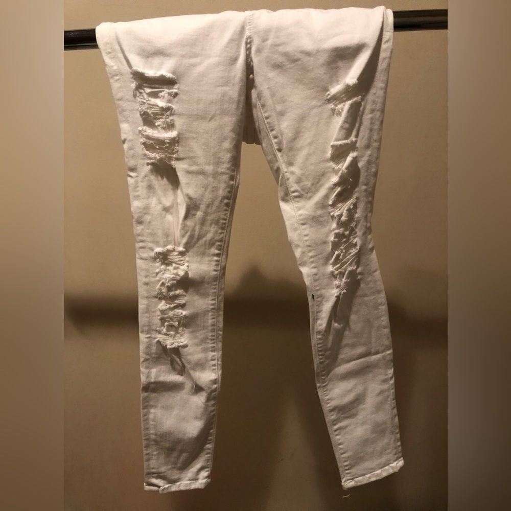 White Skinny jeans with holes